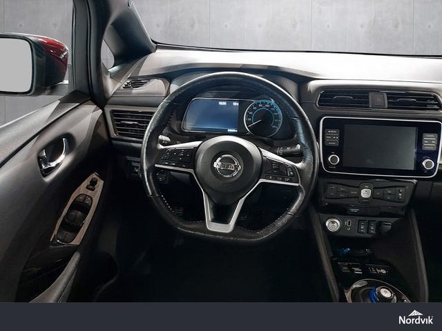 2020 NISSAN LEAF - 11