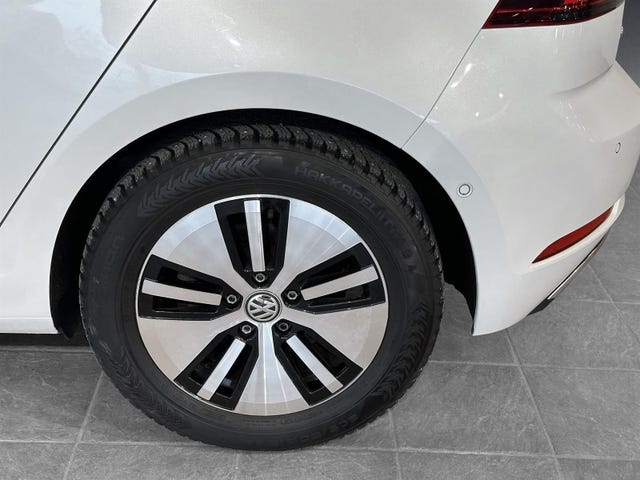 2019 VOLKSWAGEN GOLF - 10