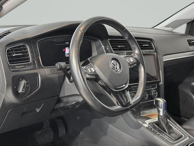 2019 VOLKSWAGEN GOLF - 11