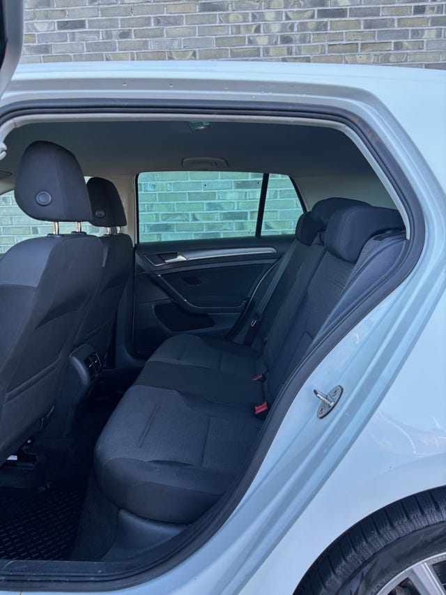 2018 VOLKSWAGEN GOLF - 10