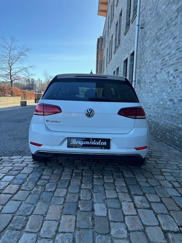 WVWZZZAUZJ8907746 2018 VOLKSWAGEN GOLF-4