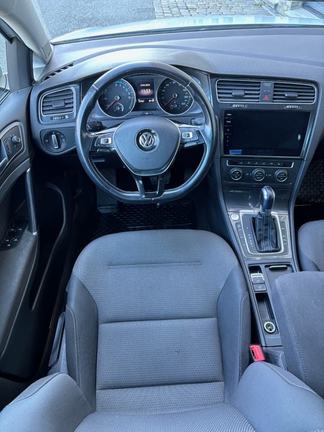 2018 VOLKSWAGEN GOLF - 18