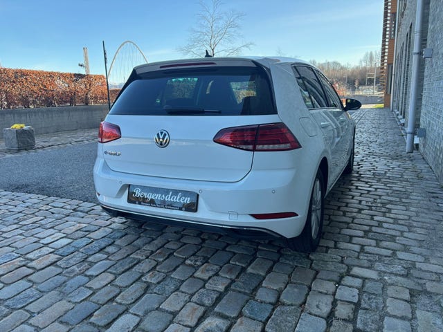 WVWZZZAUZJ8907746 2018 VOLKSWAGEN GOLF-3