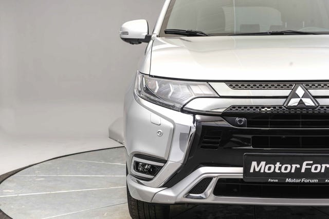 2020 MITSUBISHI OUTLANDER - 9
