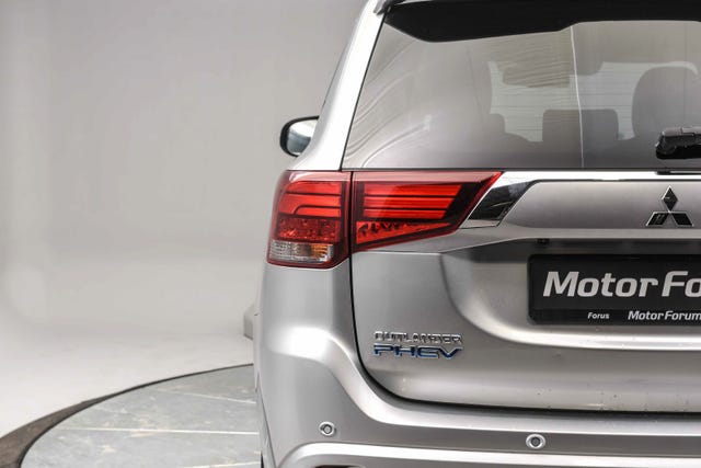 JMBXDGG3WLZ032676 2020 MITSUBISHI OUTLANDER-2