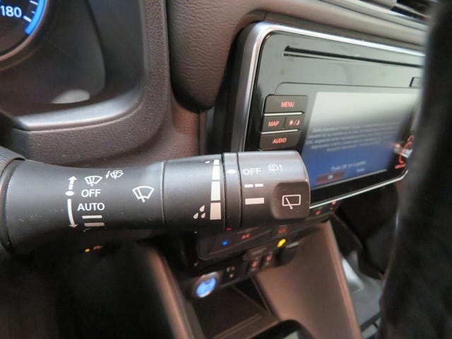 2018 NISSAN LEAF - 16