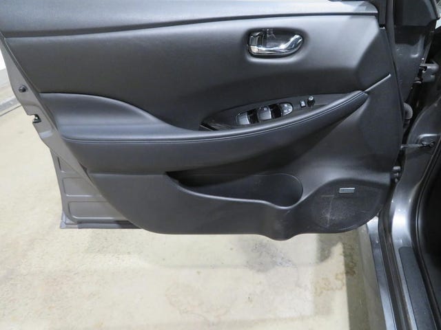 2018 NISSAN LEAF - 10