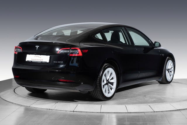 5YJ3E7EBXMF834124 2021 TESLA MODEL 3-4