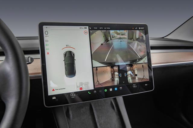 2021 TESLA MODEL 3 - 25