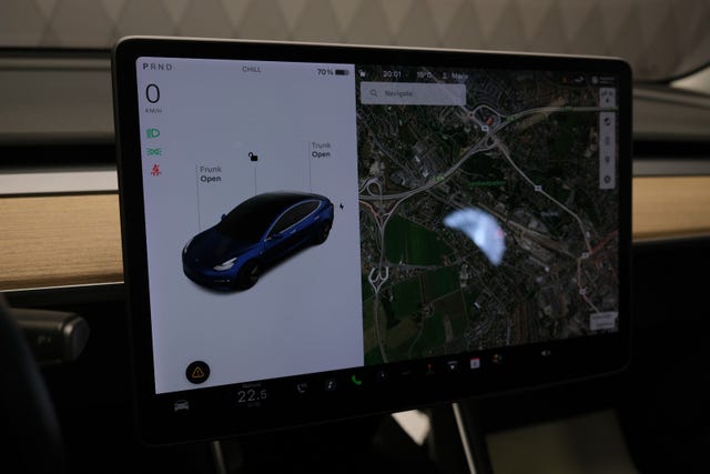 2019 TESLA MODEL 3 - 33