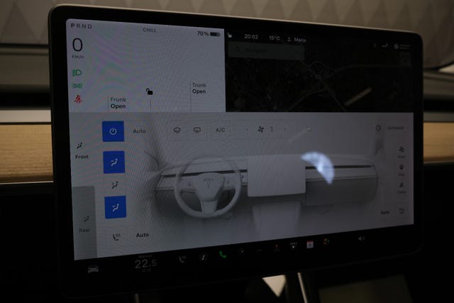 2019 TESLA MODEL 3 - 34