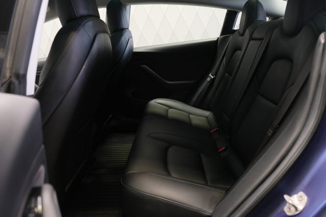 2019 TESLA MODEL 3 - 38