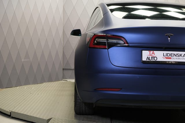 2019 TESLA MODEL 3 - 11