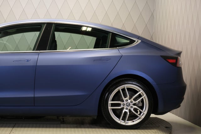 2019 TESLA MODEL 3 - 14