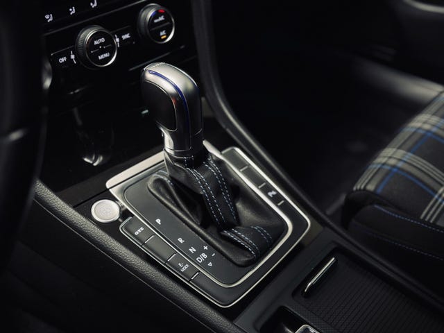 2019 VOLKSWAGEN GOLF - 14