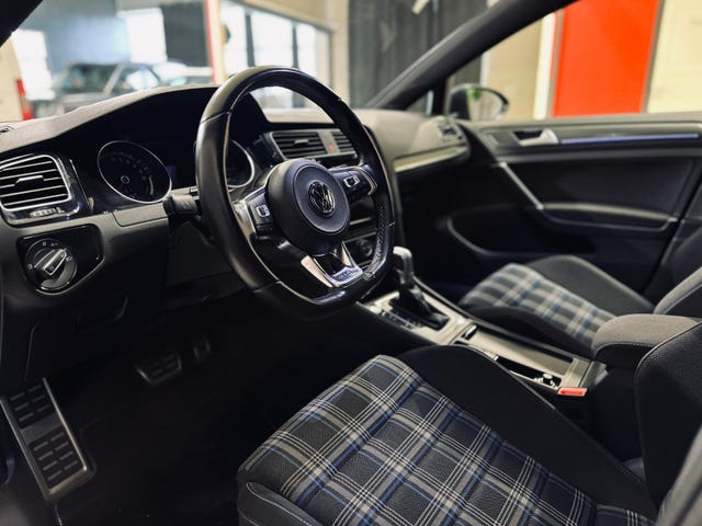 2019 VOLKSWAGEN GOLF - 17