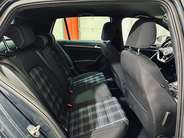2019 VOLKSWAGEN GOLF - 21