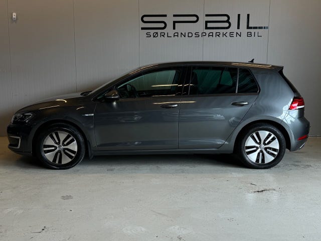 WVWZZZAUZJ8904062 2018 VOLKSWAGEN GOLF-1