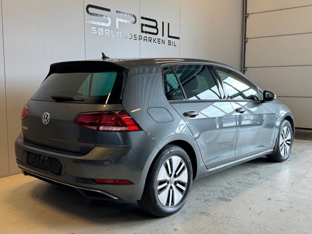 WVWZZZAUZJ8904062 2018 VOLKSWAGEN GOLF-3