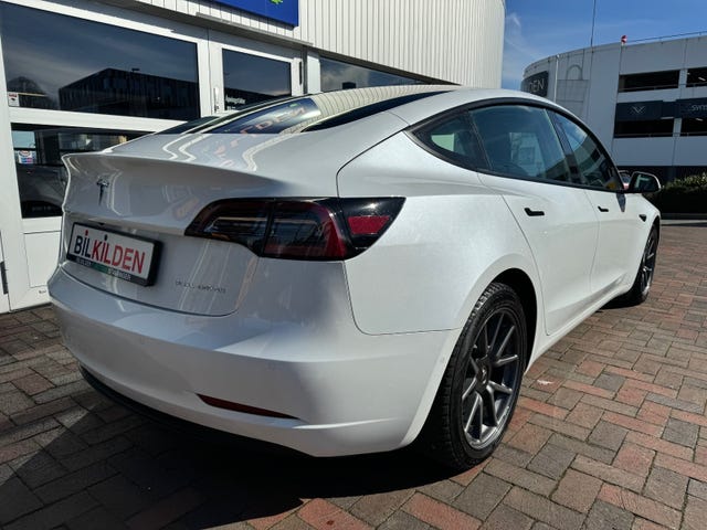 5YJ3E7EB7MF840205 2021 TESLA MODEL 3-1