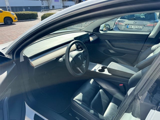 5YJ3E7EB7MF840205 2021 TESLA MODEL 3-4