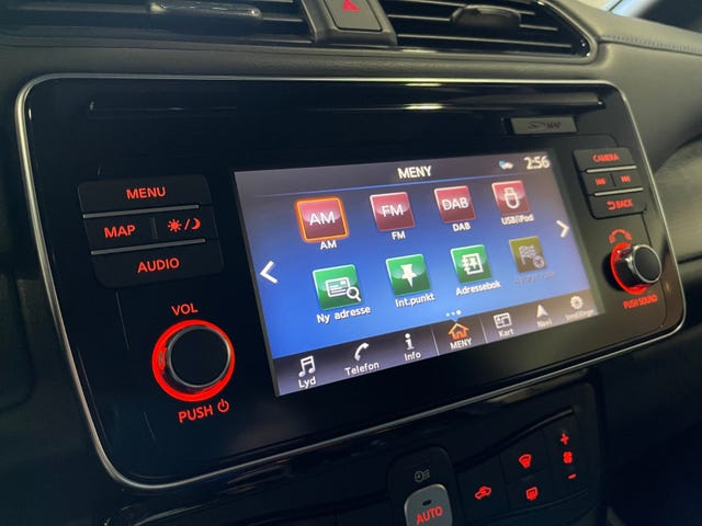 2018 NISSAN LEAF - 15