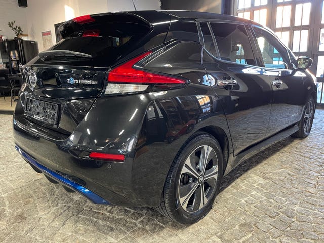 SJNFAAZE1U0022470 2018 NISSAN LEAF-3