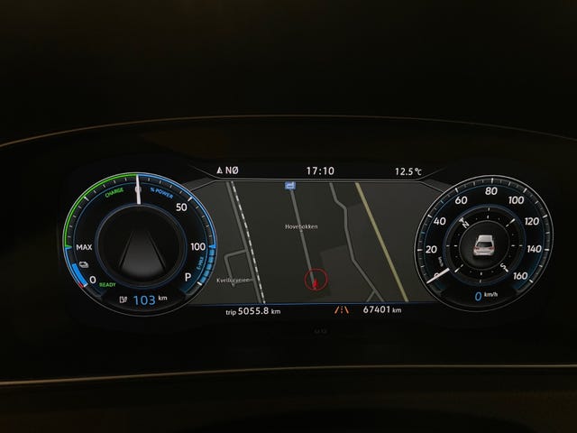 2019 VOLKSWAGEN GOLF - 30