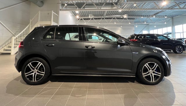 2015 VOLKSWAGEN GOLF - 9