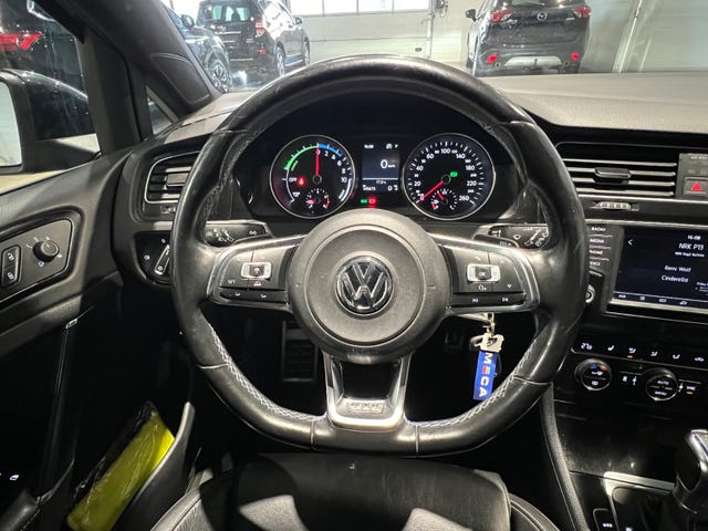 2015 VOLKSWAGEN GOLF - 31