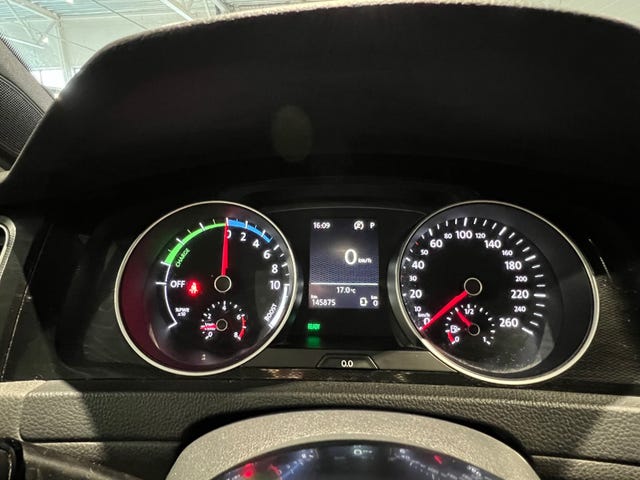 2015 VOLKSWAGEN GOLF - 37