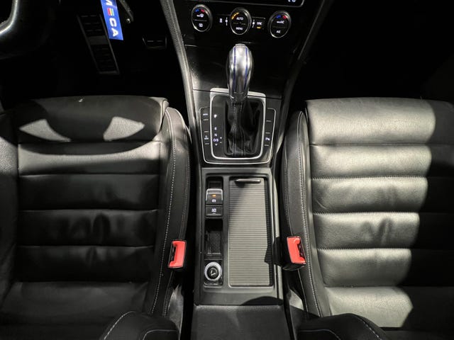 2015 VOLKSWAGEN GOLF - 27