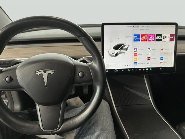 2019 TESLA MODEL 3 - 16