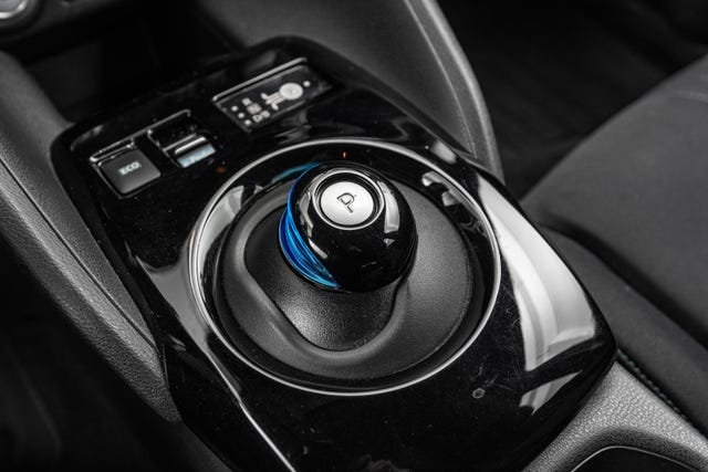 2018 NISSAN LEAF - 15