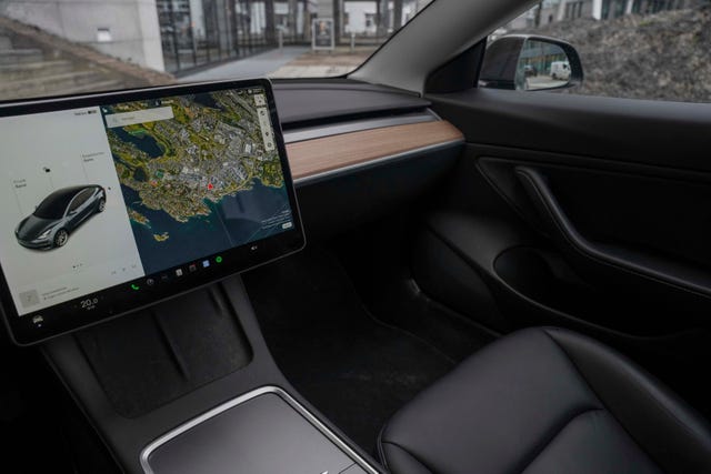 2021 TESLA MODEL 3 - 12