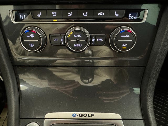 2019 VOLKSWAGEN GOLF - 17