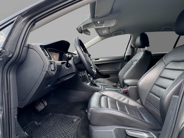 2019 VOLKSWAGEN GOLF - 11