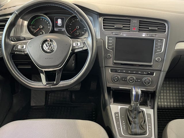 2015 VOLKSWAGEN GOLF - 11