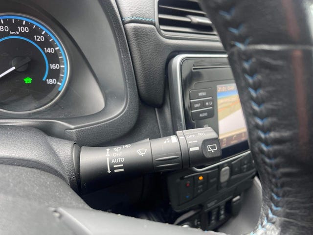 2018 NISSAN LEAF - 19