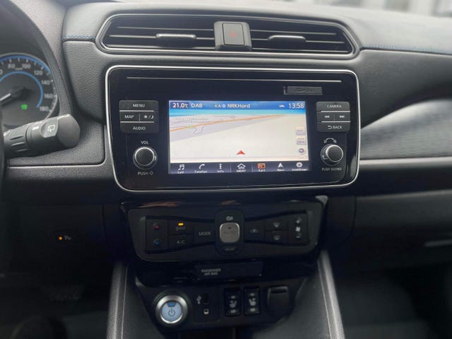 2018 NISSAN LEAF - 16
