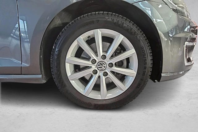 2018 VOLKSWAGEN GOLF - 19