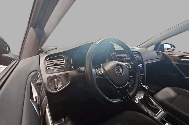 2018 VOLKSWAGEN GOLF - 9