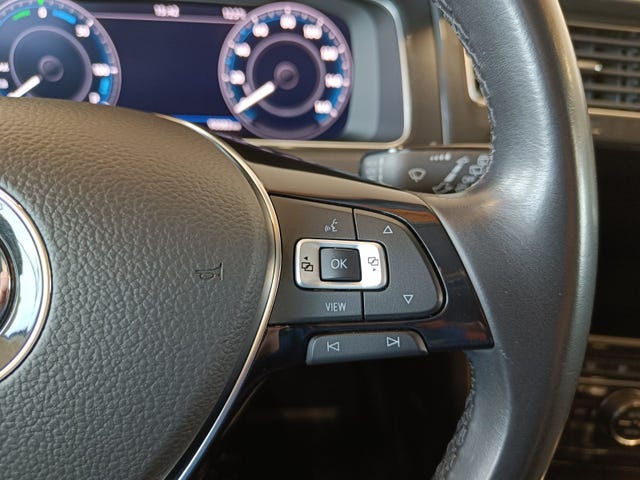 2019 VOLKSWAGEN GOLF - 23