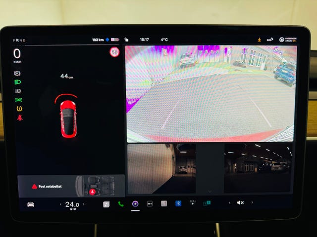 2019 TESLA MODEL 3 - 29