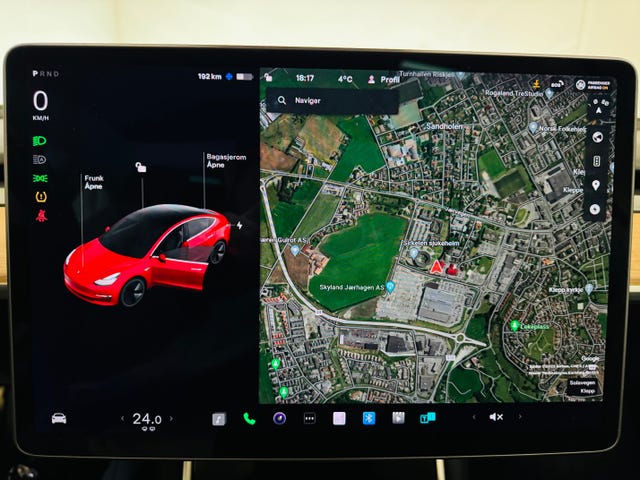 2019 TESLA MODEL 3 - 28