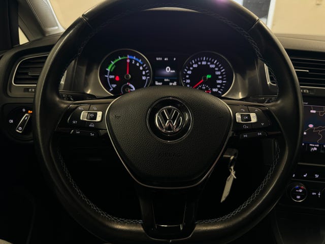 2018 VOLKSWAGEN GOLF - 19