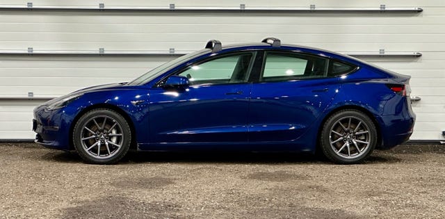 5YJ3E7EB2KF219578 2019 TESLA MODEL 3-4