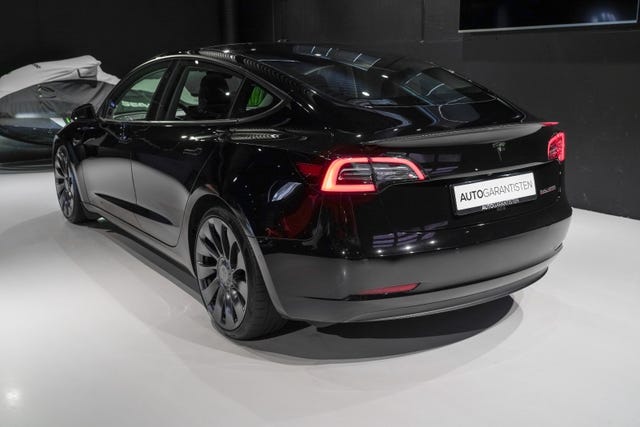 5YJ3E7EC8MF880611 2021 TESLA MODEL 3-5