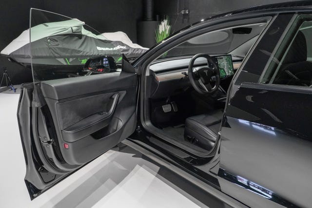 2021 TESLA MODEL 3 - 19