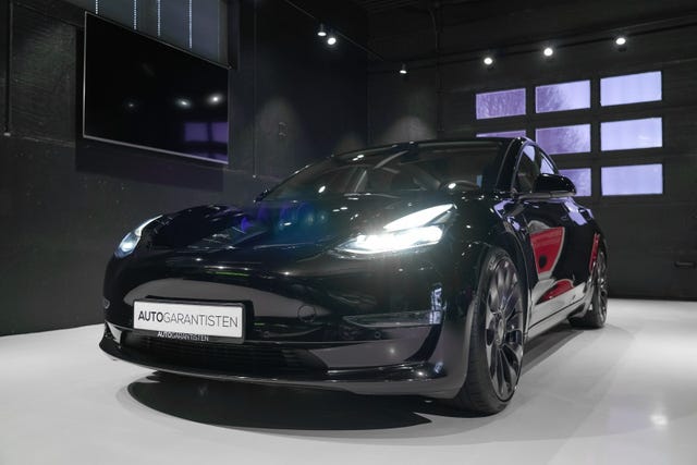 2021 TESLA MODEL 3 - 16